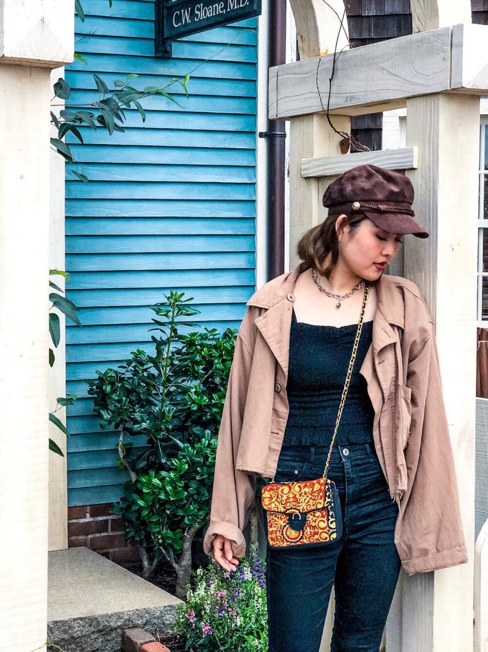 「ディズニーコーデ、キャスケット、AMERI、libjoie、ＨＭ」｜「AmeriのMILITARY VOLUME SHORT JACKET（ミリタリージャケット、ベージュ系）」を使った、yukipiiさん（レディース・169cm）の夏コーディネートの1枚目の写真