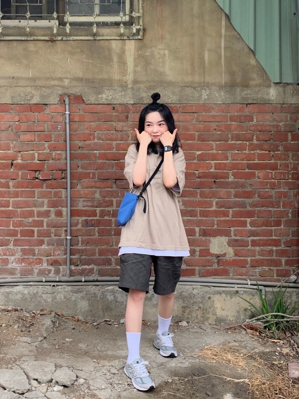 「ootd、休閒」｜「goopiのアイテム（Tシャツ/カットソー、ベージュ系）」を使った、JNさん（レディース・157cm）の夏コーディネートの1枚目の写真