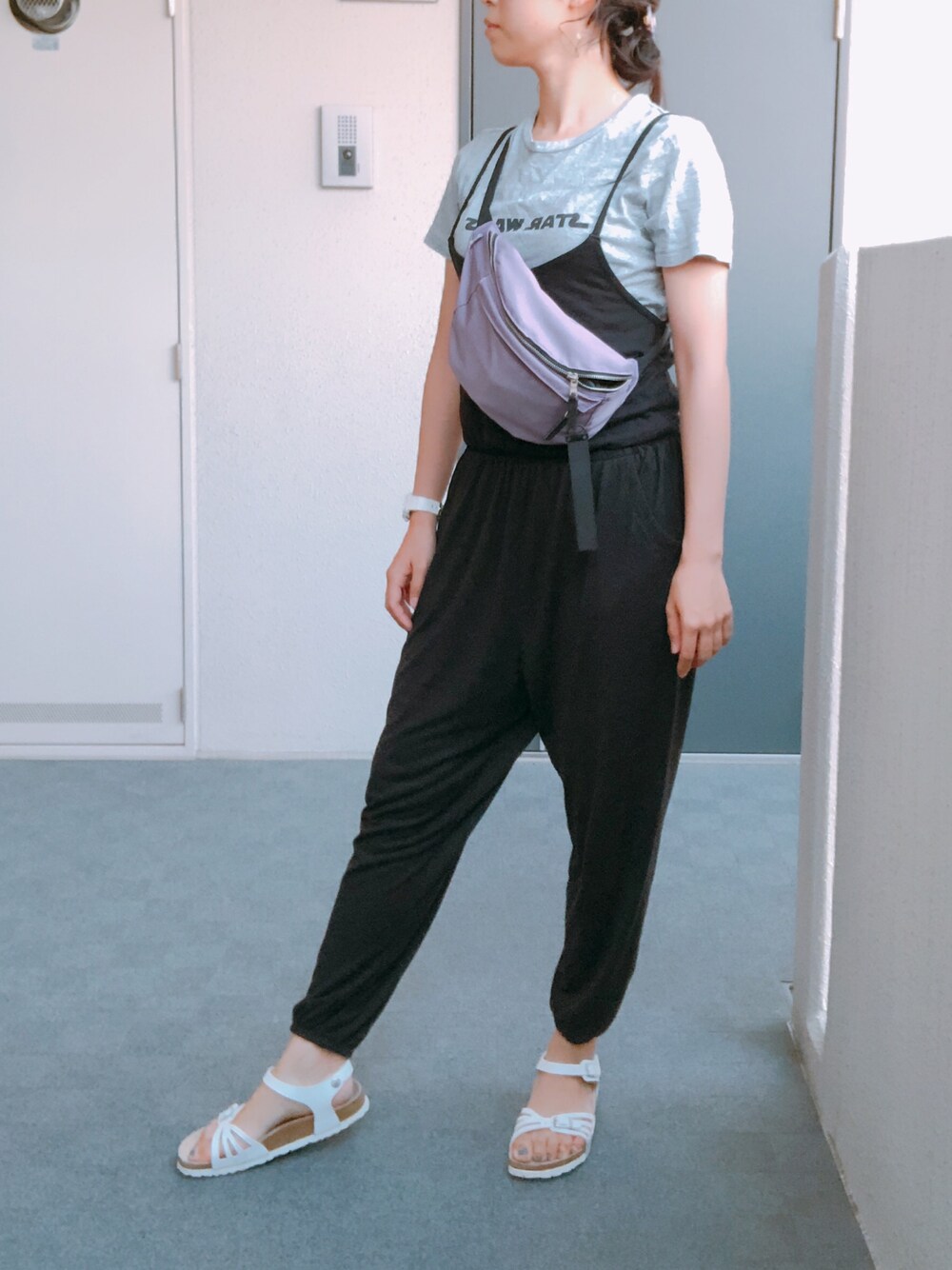 「休日スタイル、映画、ハンソロ、STAR WARS」｜「haco!の旅の救世主！３泊４日のキャミオールインワン＆ゆったりＴシャツセット（つなぎ/オールインワン、ブラック系）」を使った、toommypeco5さん（レディース・165cm）の夏コーディネートの1枚目の写真