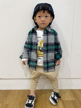 「babygap」｜「アイテム（スウェットパンツ）」を使った、GAP Kids＆Babyさん（キッズ・90cm）の秋コーディネート