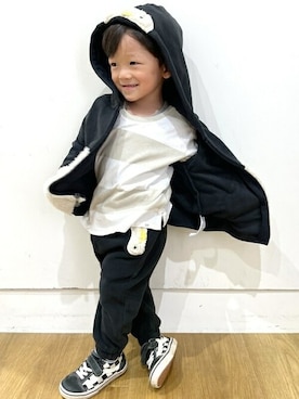 「babygap」｜「アイテム（パンツ）」を使った、GAP Kids＆Babyさん（キッズ・90cm）の秋コーディネート