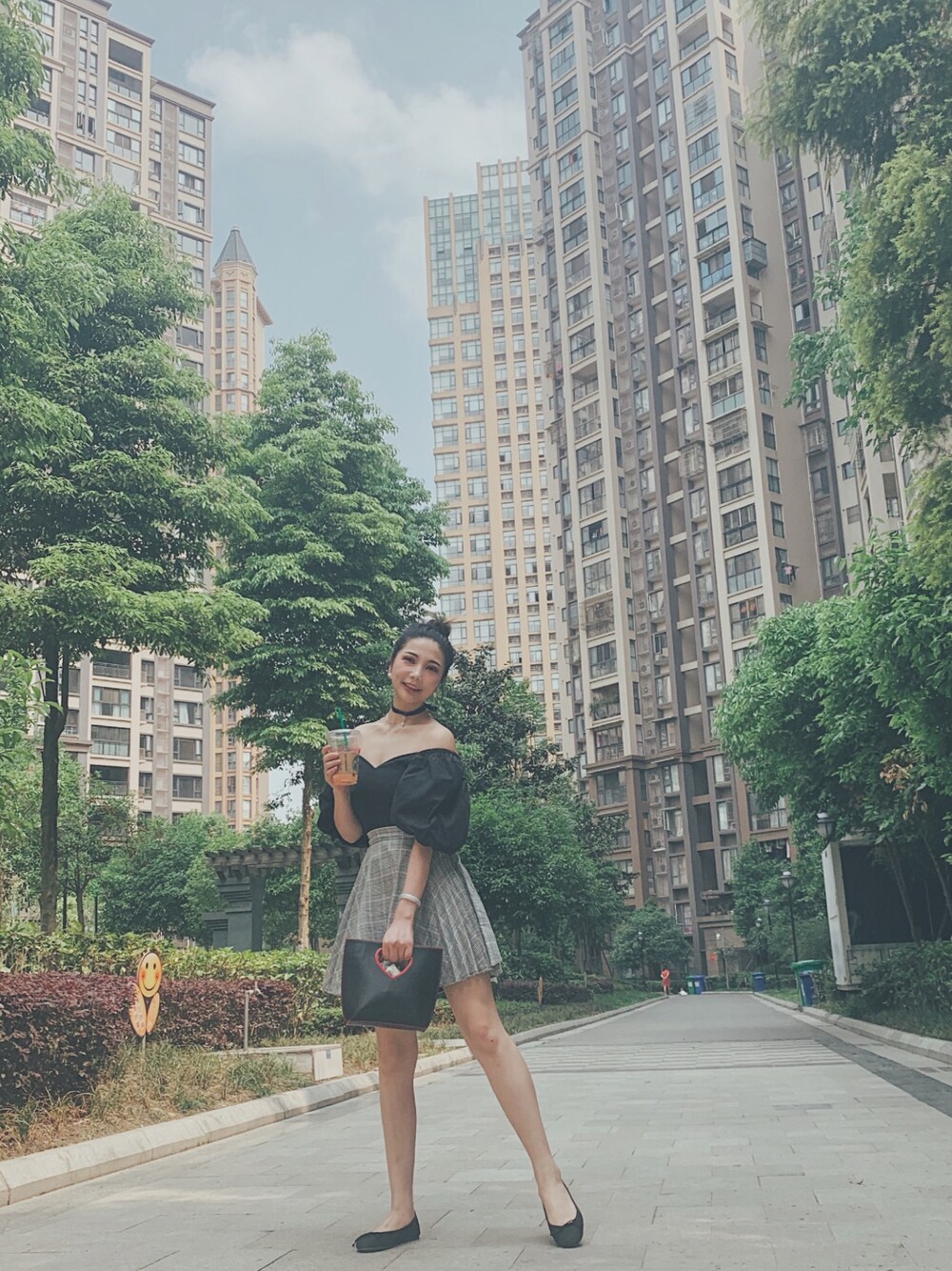 「大人カジュアル、spring、summer」｜「SNIDELのアイテム（トップス、ブラック系）」を使った、陶陶さん（レディース・165cm）の春コーディネートの1枚目の写真