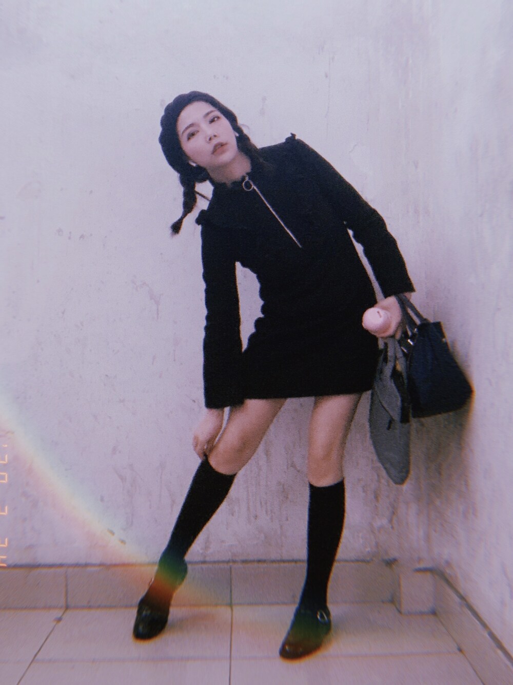 「停车场、工作日」｜「ochirlyのアイテム（ワンピース、ブラック系）」を使った、陶陶さん（レディース・165cm）の春コーディネートの1枚目の写真