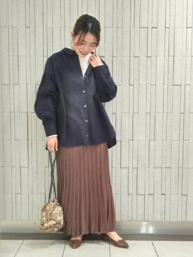 「お呼ばれ」｜「アイテム（Tシャツ/カットソー）」を使った、ルクールブラン金沢リント百番街店スタッフさん（レディース・160cm）の秋コーディネート