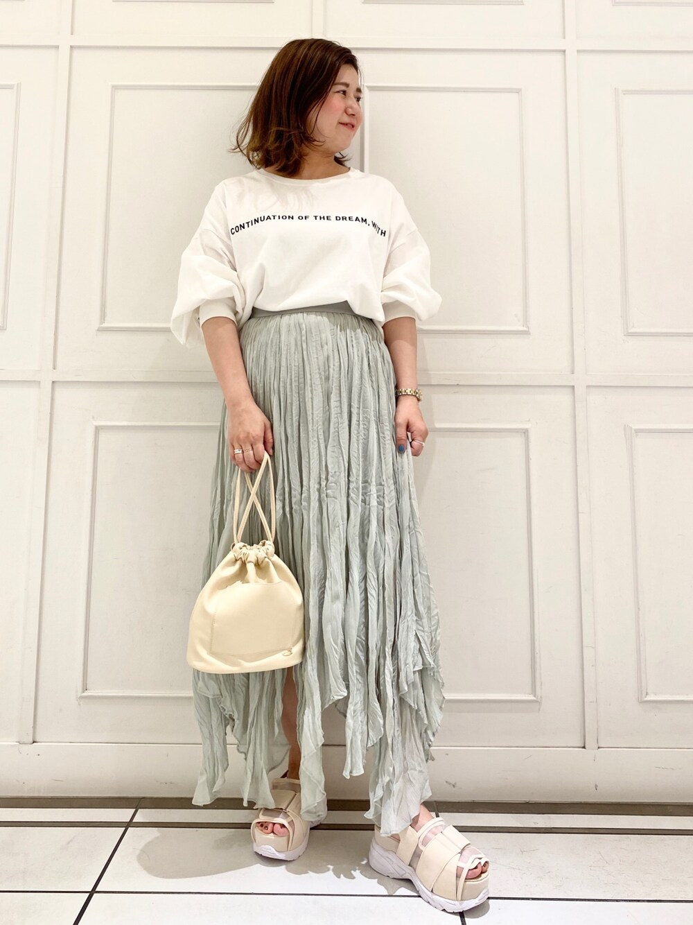 ココロブランド　ロンt niko and（ニコアンド）の「BIGシルエットロゴロンTEE（T