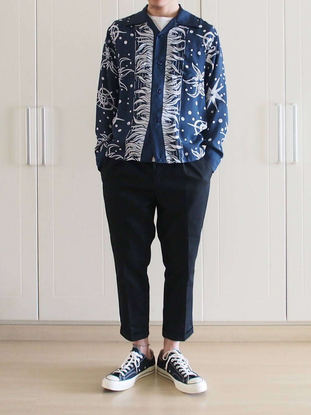 「FREAK’Ｓ STORE、Dickies」｜「SUN SURFのアイテム（トップス、ブルー系）」を使った、张先生さん（メンズ・179cm）の夏コーディネートの1枚目の写真