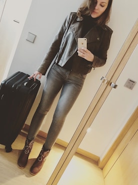 「ISABEL MARANT（イザベルマラン）のアイテム（その他シューズ）」を使った、Petrova Irinaさん（レディース・163cm）の春コーディネート
