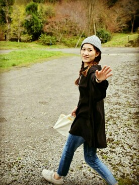 「Ungrid（アングリッド）のフレイドヘムストスリ（デニムパンツ）」を使った、akinaさん（レディース・163cm）の春コーディネート