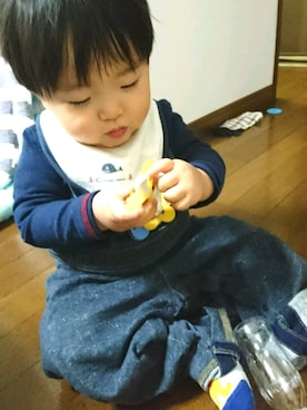 「combimini（コンビミニ）のアイテム（オールインワン・サロペット）」を使った、YOH*さん（キッズ・90cm）の春コーディネート