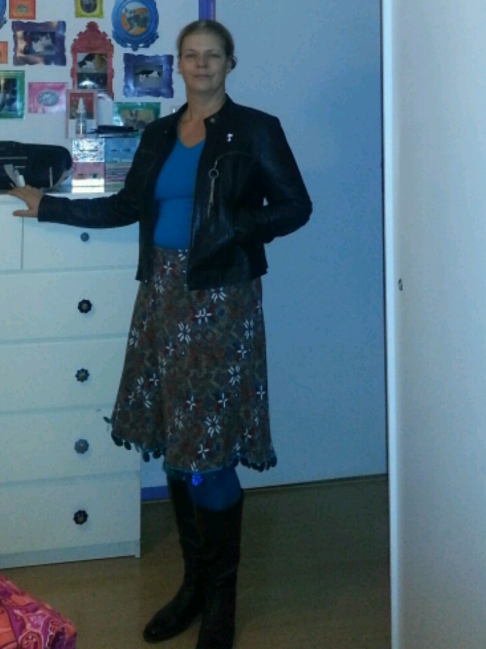 「boots、HEMA、Hush Puppies、jacket 、skirt、veronike」｜veronikeさんの秋コーディネートの1枚目の写真