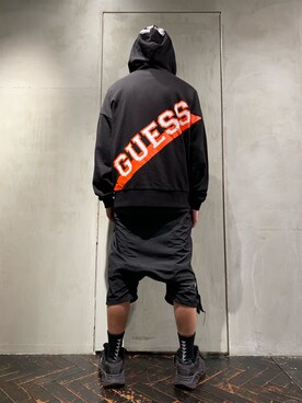 「Guess（ゲス）のアイテム（パーカー）」を使った、Shuto Shimanakaさん（メンズ・181cm）の夏コーディネート