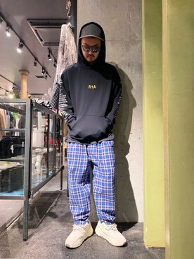 「RtA（アールティーエー）のアイテム」を使った、Shuto Shimanakaさん（メンズ・181cm）の秋コーディネート