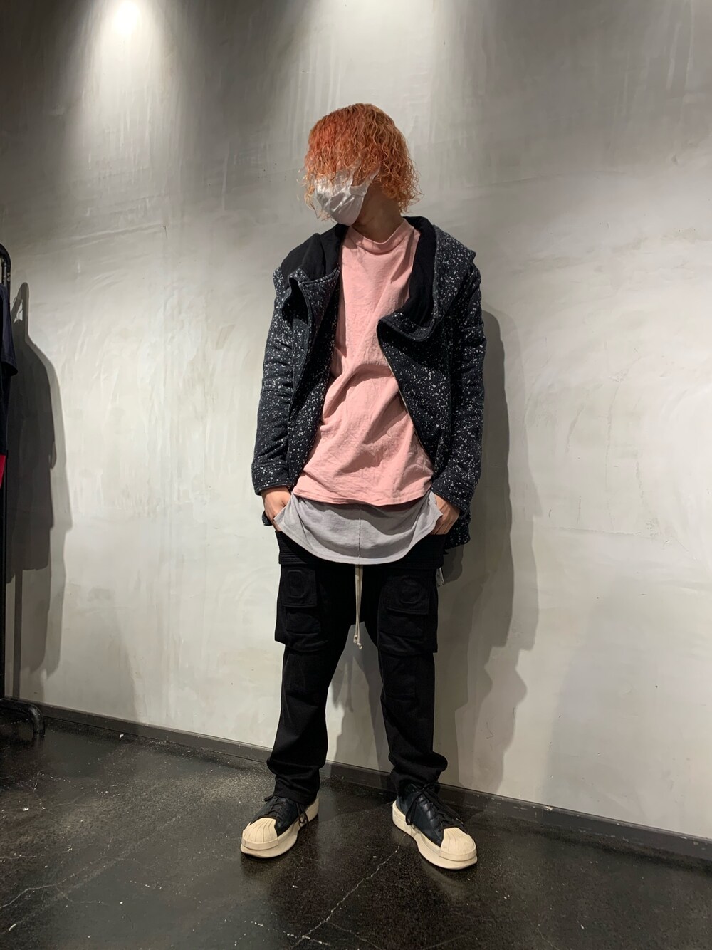 「ROYAL FLASH、福岡、スニーカー、休日スタイル、今日のコーデ、いいね、save、フォローお願いします🤑」｜「KMRiiのKMRii/ケムリ/DischargedCottonFleeceBZ（ブルゾン、ブラック系）」を使った、Shuto Shimanakaさん（メンズ・181cm）の冬コーディネートの1枚目の写真