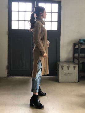 「ハイウエストストレートジーンズ」｜「アイテム（ワンピース/ドレス）」を使った、岩本知世さん（レディース・158cm）の冬コーディネート