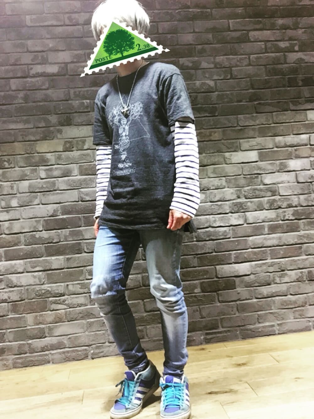 「Cody Sanderson、UNIQLO、molliveHeavyOZ、Bershka、adidas、ボーダートップス」｜「molliveHeavyOZのアイテム（Tシャツ/カットソー、ホワイト系）」を使った、小原 慶太さん（メンズ・163cm）の夏コーディネートの1枚目の写真