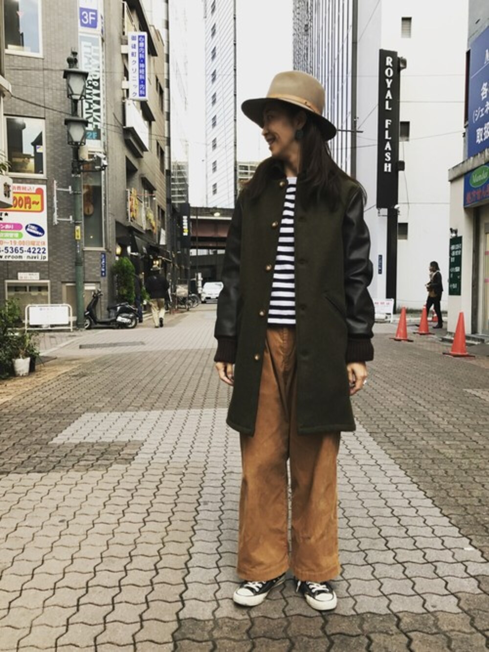 「ボーダー、別注、BEAVER、冬コーデ、skookum、スクーカム、DMG、MadeinUSA」｜「SKOOKUMのSKOOKUM/スクーカム GIRL SURCOAT（その他アウター、グリーン系）」を使った、YOSHIHARUさん（レディース・168cm）の秋コーディネートの1枚目の写真