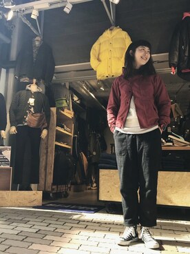 「MANASTASH（マナスタッシュ）のアイテム（マウンテンパーカー）」を使った、YOSHIHARUさん（レディース・168cm）の冬コーディネート