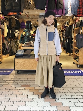 「MANASTASH（マナスタッシュ）のアイテム（マウンテンパーカー）」を使った、YOSHIHARUさん（レディース・168cm）の秋コーディネート