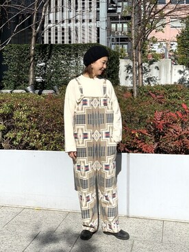 「MANASTASH（マナスタッシュ）のアイテム（オールインワン・サロペット）」を使った、YOSHIHARUさん（レディース・168cm）の冬コーディネート