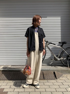 「MANASTASH（マナスタッシュ）のアイテム（オールインワン・サロペット）」を使った、YOSHIHARUさん（レディース・168cm）の春コーディネート