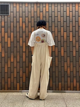「MANASTASH（マナスタッシュ）のアイテム（オールインワン・サロペット）」を使った、YOSHIHARUさん（レディース・168cm）の秋コーディネート