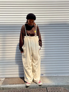 「MANASTASH（マナスタッシュ）のアイテム（オールインワン・サロペット）」を使った、YOSHIHARUさん（レディース・168cm）の秋コーディネート