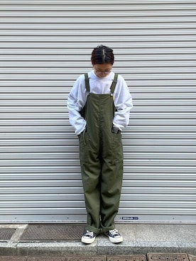 「MANASTASH（マナスタッシュ）のアイテム（オールインワン・サロペット）」を使った、YOSHIHARUさん（レディース・168cm）の秋コーディネート