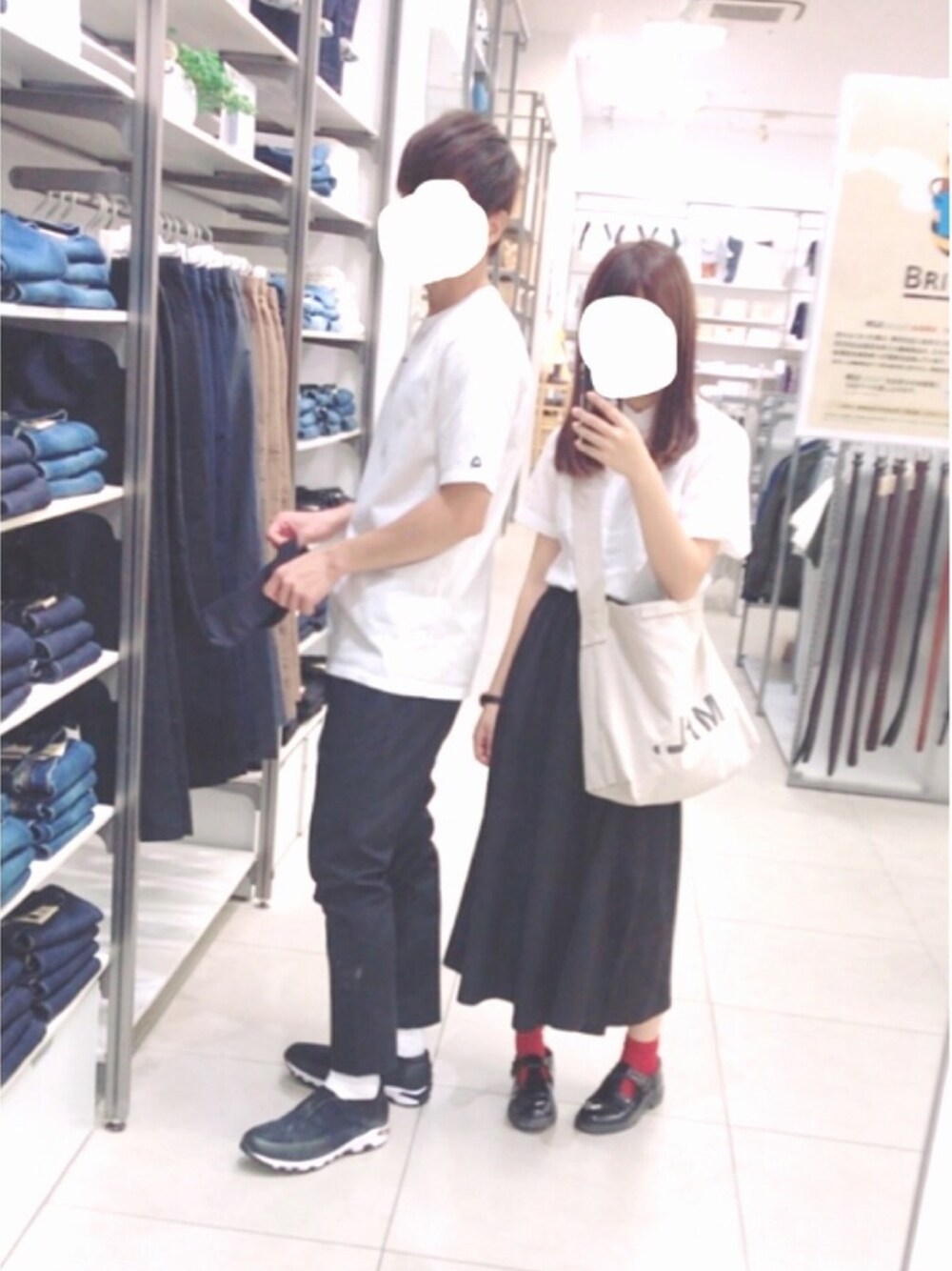 「Klasse14、A.D.S.R.、サングラス、丸メガネ、UNITED TOKYO、BEAUTY&YOUTH UNITED ARROWS、MHL.、エヘカソポ」｜「UNITED TOKYOのAEVILコラボロゴ刺繍半袖TEE（Tシャツ/カットソー、ホワイト系）」を使った、こてつねりさん（メンズ・180cm）の秋コーディネートの1枚目の写真