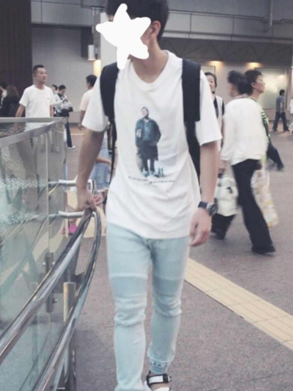 「MONKEY TIME、NIXON、niko and ...、guramicci、POTER」｜「NEW BALANCEのM/NB/MT73593（Tシャツ/カットソー、ホワイト系）」を使った、こてつねりさん（メンズ・180cm）の夏コーディネートの1枚目の写真