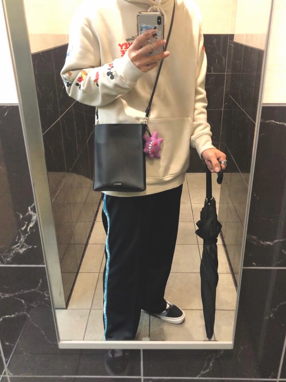 「秋コーデ、お洒落さんとつながりたい、今日のコーデ、NEEDLES、VANS、H&M、ゲンガー、いいね、save、フォローお願いします🤑、相互フォロー」｜「ゲンガーのアイテム（その他小物、パープル系）」を使った、たすさん（メンズ・172cm）の秋コーディネートの1枚目の写真