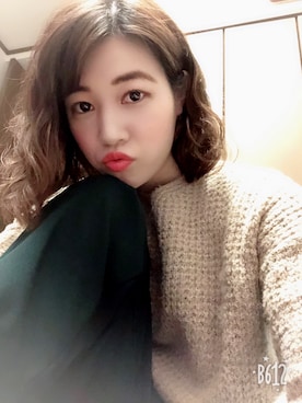 「earth music&ecology（アースミュージックアンドエコロジー）のアイテム（ニット/セーター、ベージュ系）」を使った、Namiさん（レディース・155cm）の冬コーディネート