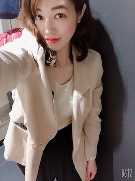 「mysty woman（ミスティウーマン）の袖スリットＶネックニットプルオーバー（ニット/セーター、ベージュ系）」を使った、Namiさん（レディース・155cm）の春コーディネート