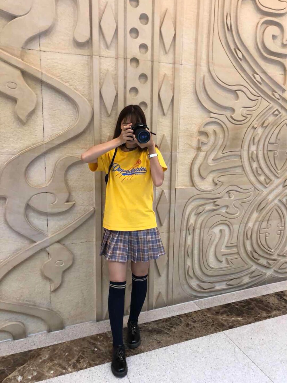 「日常、日系」｜「OZOCのアイテム（Tシャツ/カットソー、イエロー系）」を使った、小小2199さん（レディース・163cm）の春コーディネートの1枚目の写真