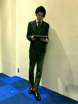 「TRANS CONTINENTS（トランスコンチネンツ）のアイテム（テーラードジャケット）」を使った、エジエジさん（メンズ・175cm）の冬コーディネート