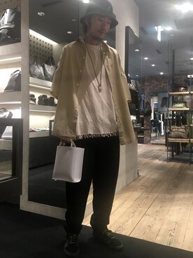 「B'2nd（ビーセカンド）のアイテム（パンツ）」を使った、大空さん（メンズ・177cm）の春コーディネート
