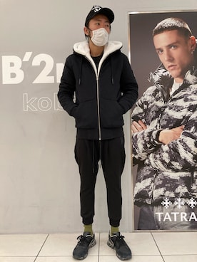 「B'2nd（ビーセカンド）のアイテム（パンツ）」を使った、大空さん（メンズ・177cm）の秋コーディネート