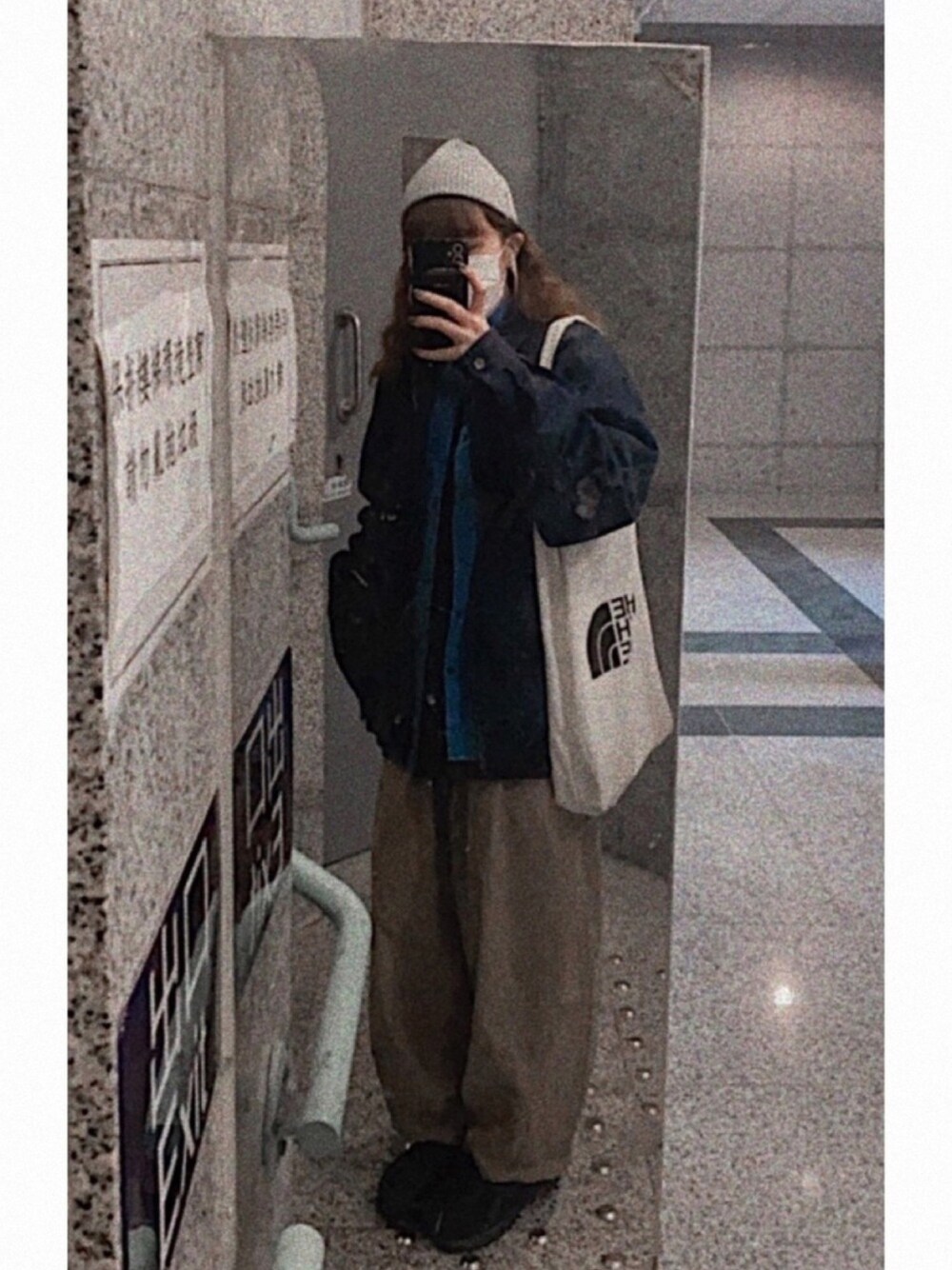 「ootd、復古、oversize、古着MIX、山系、Polo Ralph Lauren、THE NORTH FACE、Hong Kong」｜「POLO RALPH LAURENのアイテム（ノーカラージャケット、ブルー系）」を使った、𝑴𝒊𝒄𝒉𝒆𝒍𝒍𝒆𓅭さん（レディース・160cm）の冬コーディネートの1枚目の写真