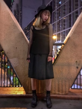 「MONKI（モンキ）のアイテム（シューズ）」を使った、Belva Chanさん（レディース・163cm）の秋コーディネート