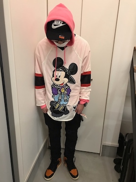 「AIR JORDAN（エアジョーダン）のアイテム（スニーカー、レッド系）」を使った、ハヤさん（メンズ・172cm）の冬コーディネート