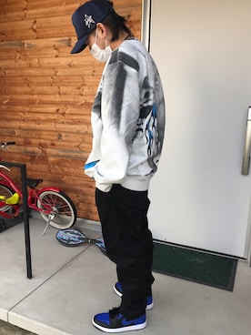 「AIR JORDAN（エアジョーダン）のアイテム（スニーカー、ブルー系）」を使った、ハヤさん（メンズ・172cm）の冬コーディネート
