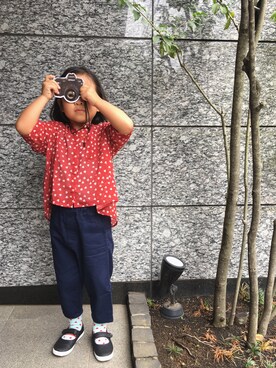 「Cienta（シエンタ）のアイテム（その他シューズ）」を使った、sandsさん（キッズ・110cm）の秋コーディネート