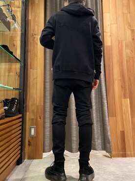 「ロイヤルフラッシュ」｜「アイテム（スウェットパンツ）」を使った、ゆうきさん（メンズ・174cm）の冬コーディネート