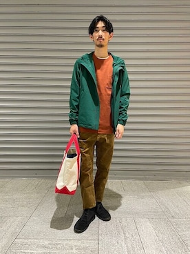 「アイテム（マウンテンパーカー）」を使った、佐藤さん（メンズ・170cm）の秋コーディネート