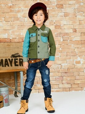 「アイテム（ミリタリージャケット）」を使った、KRIFF MAYERさん（キッズ・118cm）の秋コーディネート