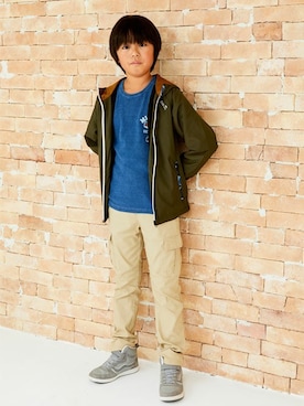 「KRIFF MAYER」｜「アイテム（ナイロンジャケット）」を使った、KRIFF MAYERさん（キッズ・143cm）の秋コーディネート