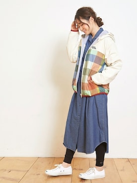 「ワンピース×スニーカー」｜「アイテム（ナイロンジャケット）」を使った、KRIFF MAYERさん（レディース・163cm）の冬コーディネート