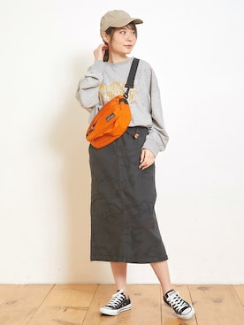 「KRIFF MAYER」｜「アイテム（スウェット）」を使った、KRIFF MAYERさん（レディース・163cm）の春コーディネート