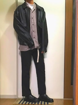 「サンダルに靴下」｜「アイテム（ライダースジャケット）」を使った、ゆうとさん（メンズ・165cm）の冬コーディネート