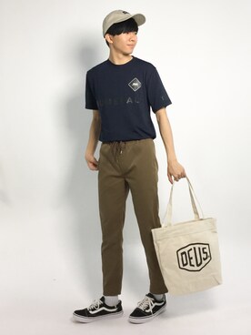 「NUMERALS（ヌメラルズ）のアイテム（Tシャツ/カットソー）」を使った、Ryoさん（メンズ・173cm）の春コーディネート