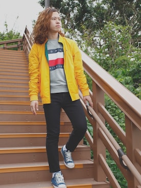 「TOMMY HILFIGER（トミーヒルフィガー）のアイテム（ブルゾン）」を使った、ONGAMANさん（メンズ・174cm）の春コーディネート
